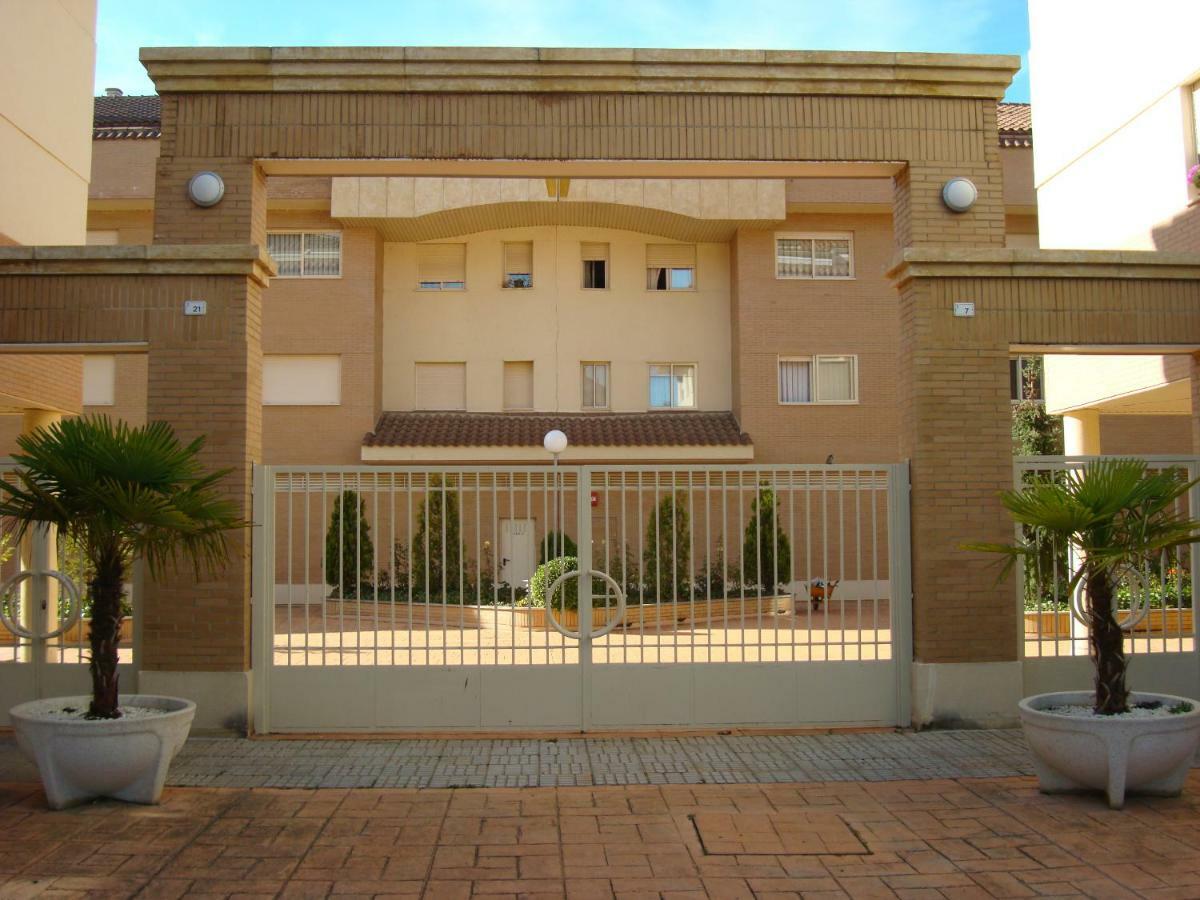 Alameda Del Tormes Apartment Santa Marta de Tormes Luaran gambar